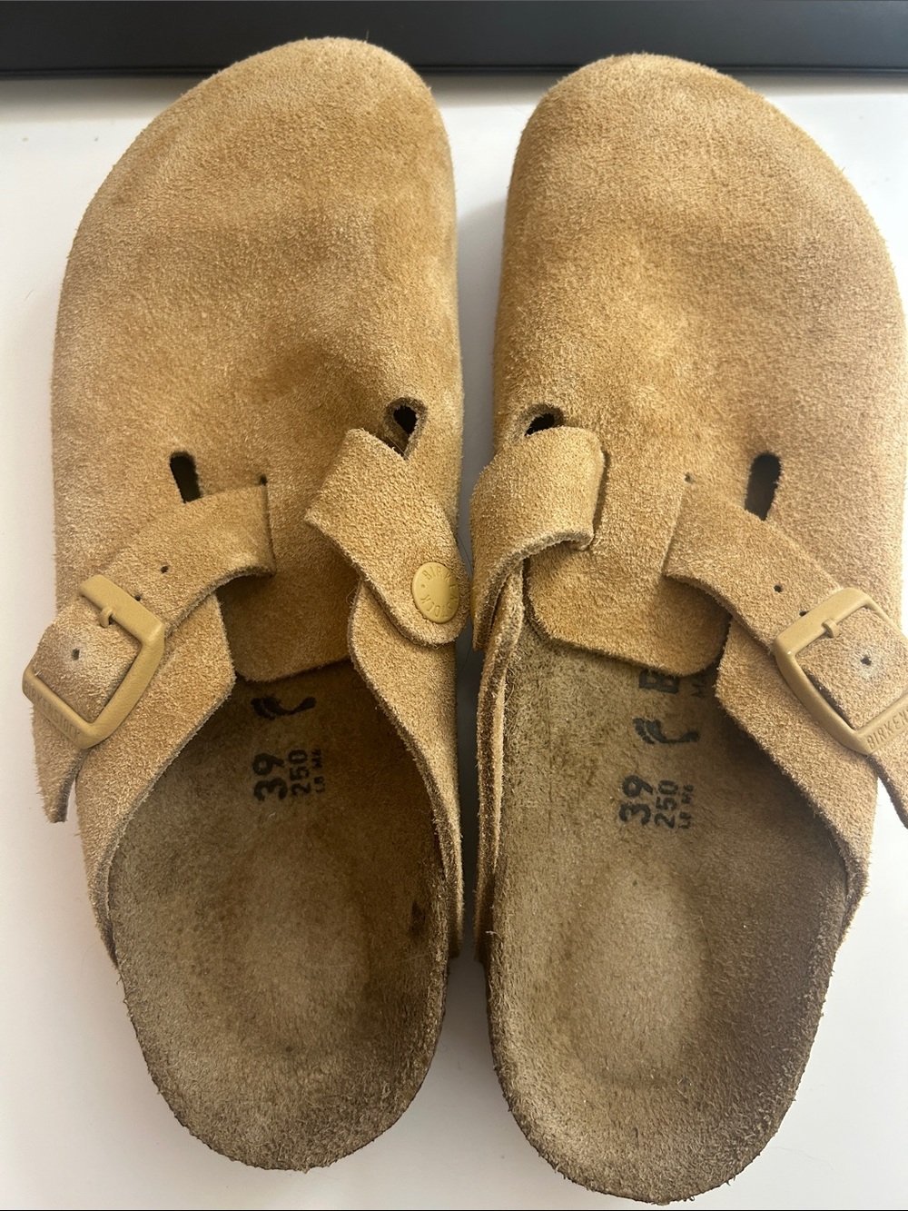 Birkenstock Boston Clog Suede in Tan